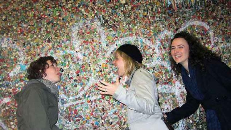 original_Gum-Wall-Snap-pic