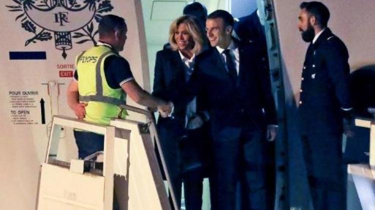 Macron accueilli ... par des gilets jaunes à l'aéroport de Buenos Aires