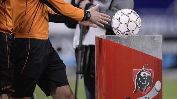 Le football belge se pare des couleurs de l'arc-en-ciel et s'engage pour la diversité