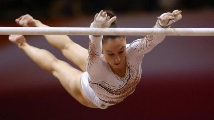 Nina Derwael remporte l'or aux barres asymétriques à Doha