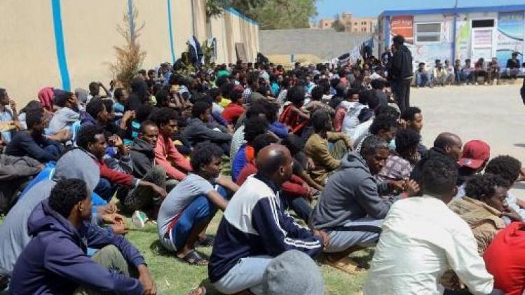 MSF dénonce les conditions de près de 6.000 migrants retenus dans des centres en Libye