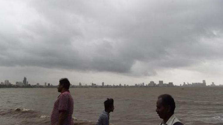 Le cyclone Vayu se renforce à l'approche de l'Inde