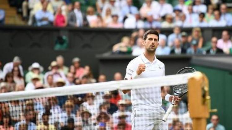 Novak Djokovic élimine Roberto Bautista Agut et défendra son titre à Wimbledon