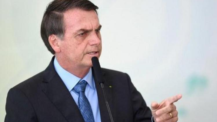 Feux en Amazonie: Bolsonaro fustige "une mentalité colonialiste" chez Macron