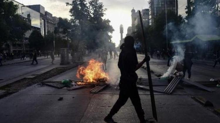 Chili: séisme de magnitude 6, ressenti en pleine manifestation à Santiago