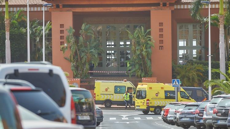TENERIFE CORONA VIRUS TOURISTS BLOCKED IN HOTEL