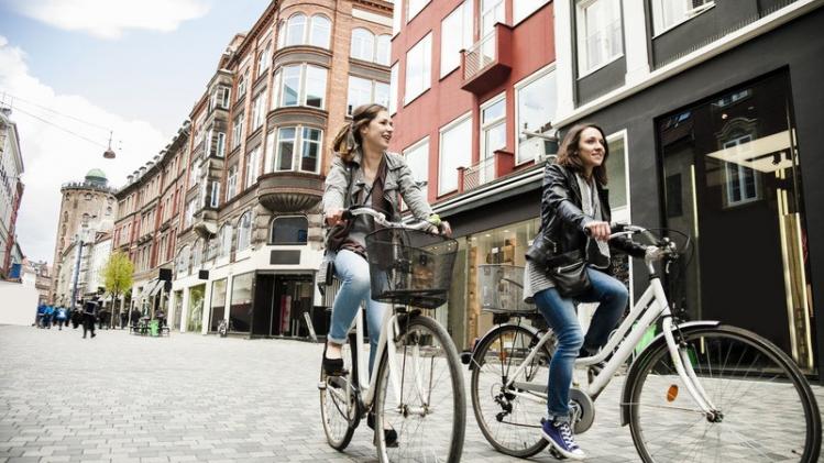 Women cycling in Copenhagen