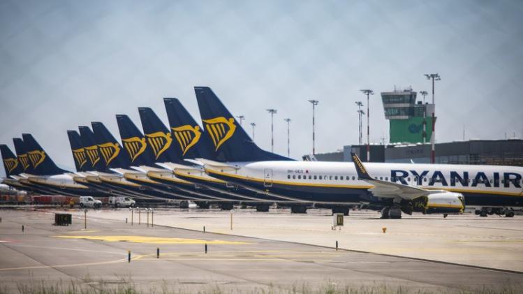 Italy: Bergamo Orio al Serio Airport - the Ryanair fleet on the ground for maintenance