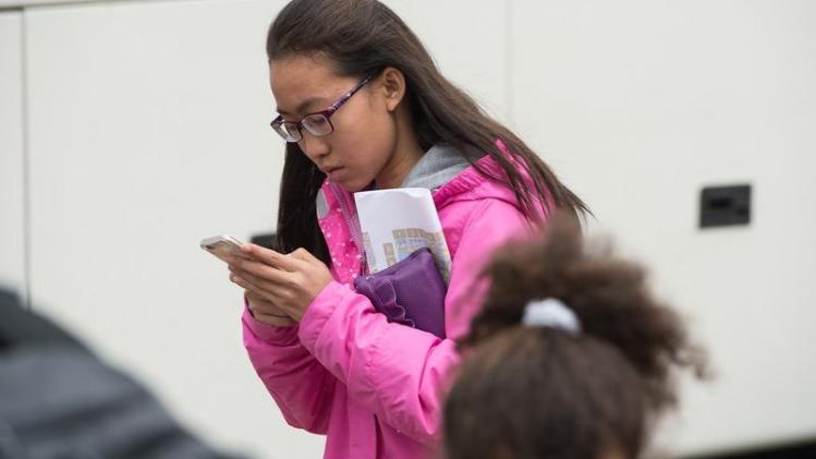 Smartphones boost US teens' connections: survey