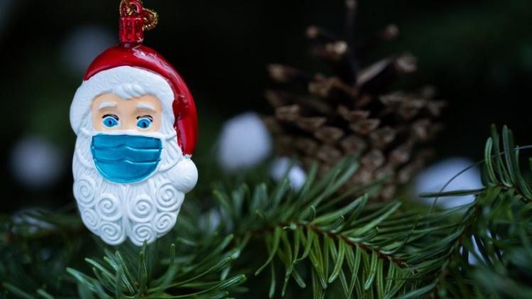 FRANCE-HEALTH-VIRUS-CHRISTMAS