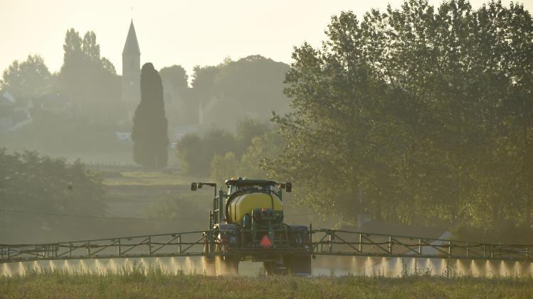 FRANCE-EU-AGRICULTURE-GLYPHOSATE-ENVIRONMENT