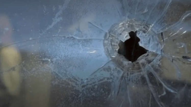 VIDEO. Une balle de chasseur traverse leur maison, le drame évité de peu