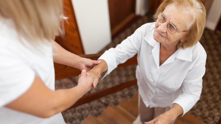 5 avantages d’un monte-escalier pour les seniors : améliorer le quotidien en toute sécurité