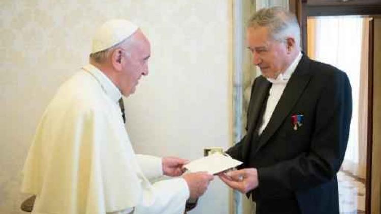 Le pape reçoit le nouvel ambassadeur de France après l'éviction d'un candidat gay