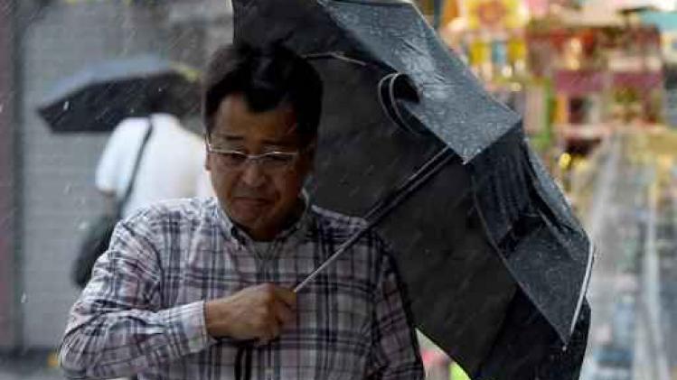 Japon: un puissant typhon à proximité de Tokyo, transports très perturbés