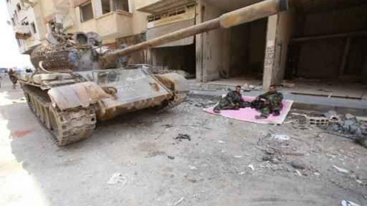 Conflit en Syrie - Des rebelles et leurs familles commencent à quitter la ville assiégée de Daraya