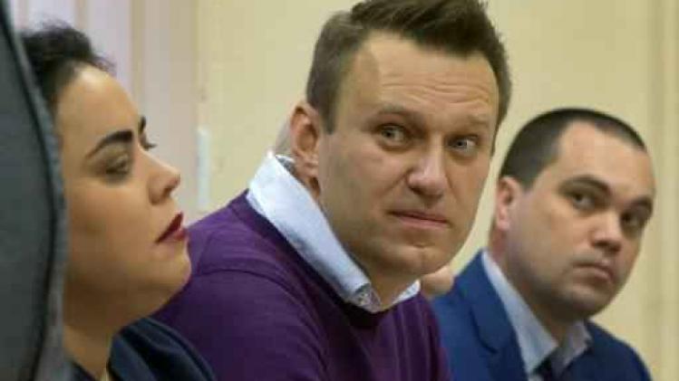 Russie: l'opposant Navalny condamné à cinq ans de prison avec sursis