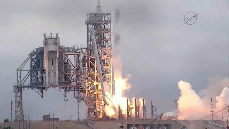 Launch of SpaceX Falcon 9 rocket