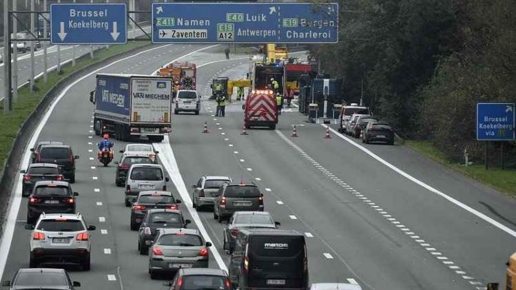 BRUSSELS ACCIDENT TRUCK E40 HIGHWAY