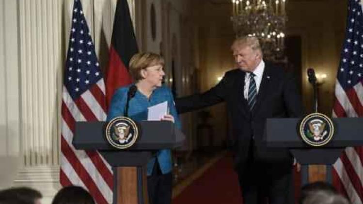 USA: Trump dit avoir assuré Merkel de son "fort soutien" à l'Otan
