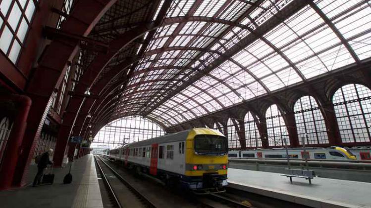 ANTWERPEN TRAIN STRIKE RAILWAY UNIONS