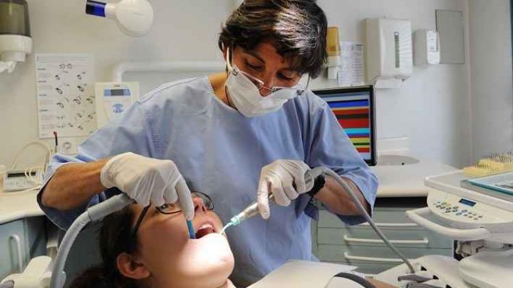 FRANCE-HEALTH-DENTIST