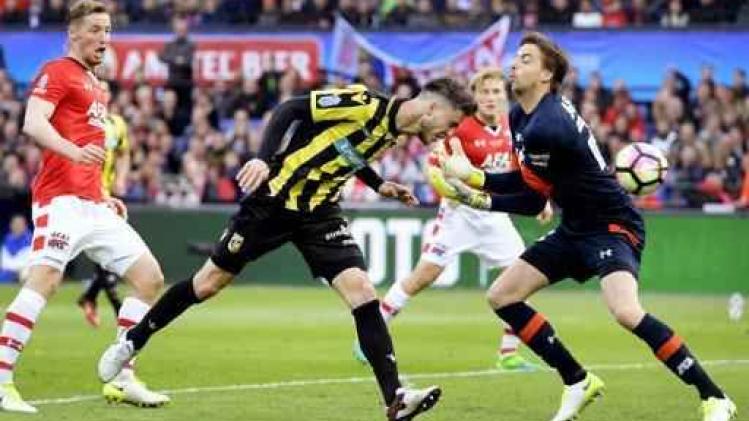 Les Belges à l'étranger - Pays-Bas: Vitesse remporte la Coupe pour la première fois