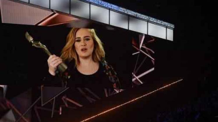 Adele annule deux concerts à Londres en raison d'un problème aux cordes vocales