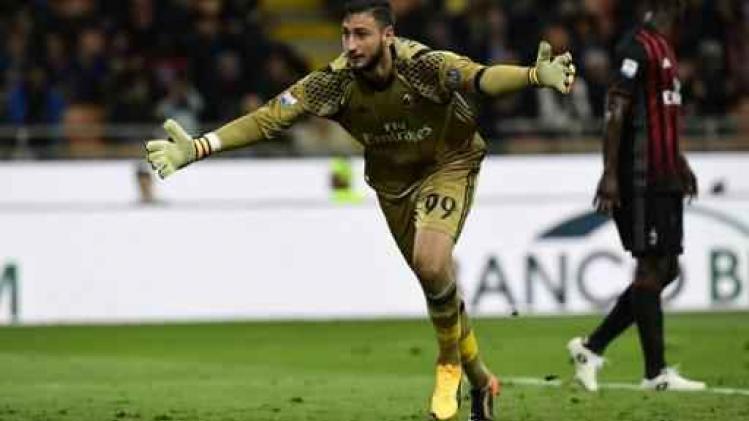 Serie A - Le gardien de but italien Gianluigi Donnarumma prolonge pour quatre ans au Milan AC.
