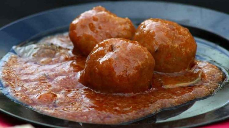 Restaurant Food Tomato Sauce Meatballs Black Plate