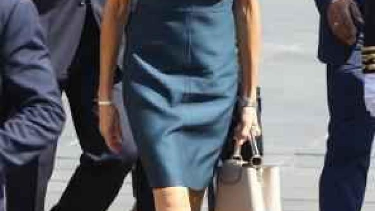 Pétition en France contre un statut de première Dame pour Brigitte Macron