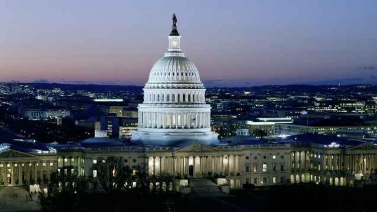 Dusk_at_U.S._Capitol,_Washington,_D.C.
