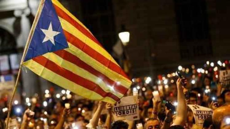 Catalogne: des indépendantistes retirent de l'argent aux distributeurs en signe de protestation