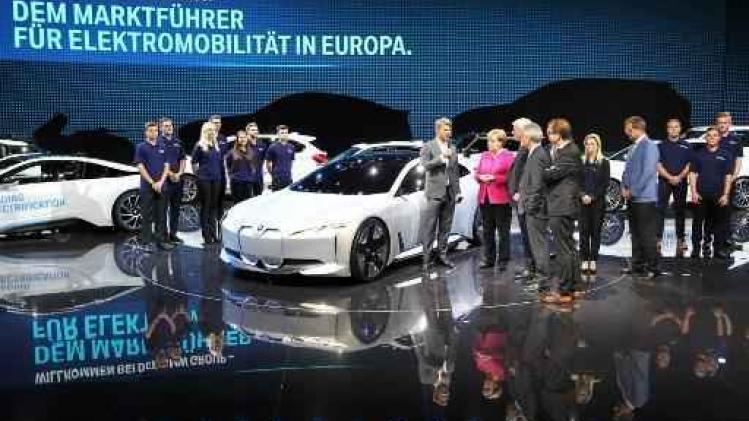 Les constructeurs automobiles s'allient pour les bornes électriques en Europe