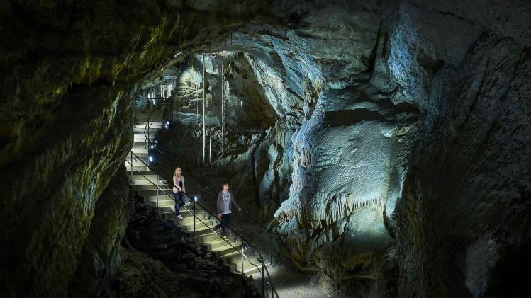 Grottenouveléclairage2 © Domaine des Grottes de Han