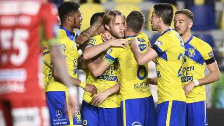 Jupiler Pro League - Playoffs 2 - Saint-Trond domine 4-1 Ostende réduit à dix durant la dernière demi-heure