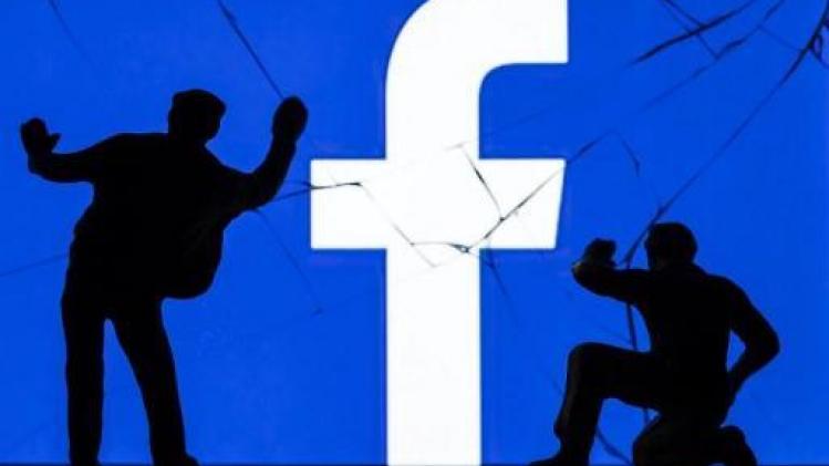 Facebook enquête sur les usages d'une autre société d'analyse de données