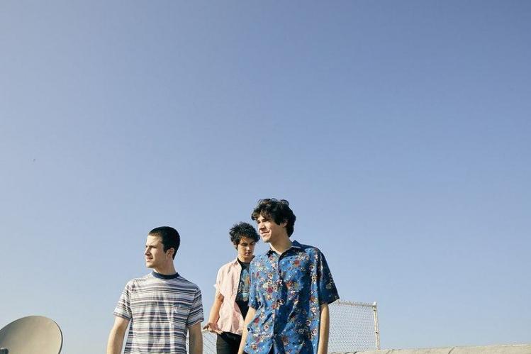 1200px-Wallows_Approved_Press_Photo_from_Warner_Music_Atlantic.jpg