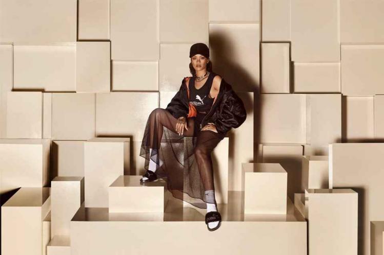 Puma d voile des claquettes en fourrure sign es Rihanna Metrotime