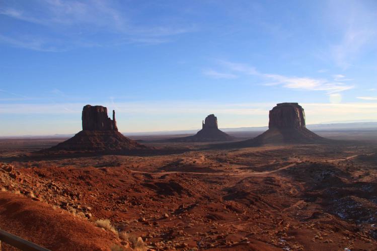 6-General-view-of-Monument-Valley.jpg