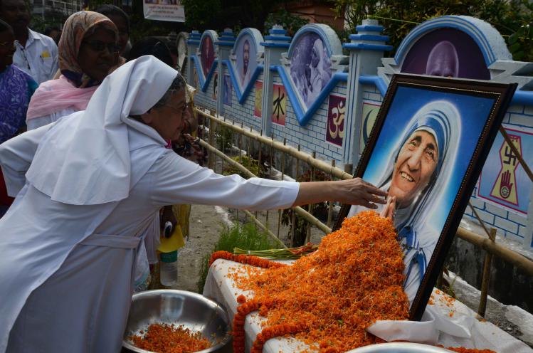 Mother-Teresa-of-Kolkata4.jpg