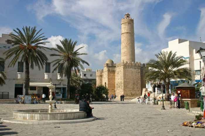 Town_centre_Sousse_239401090.jpg
