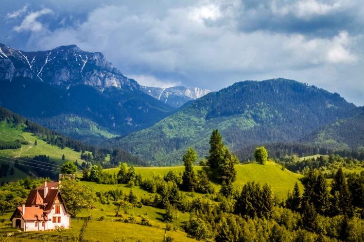 europe-romania-transylvania-mountains-nature-xlarge.jpg