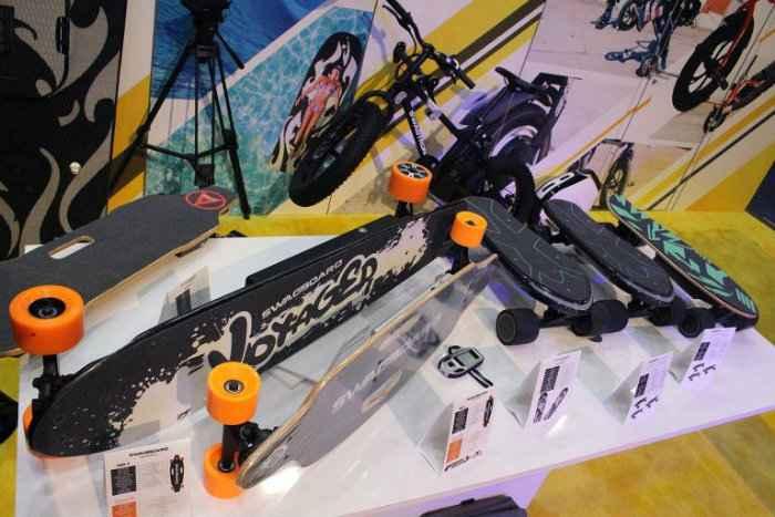 Les-skateboards-électriques-de-Swagtron.jpg