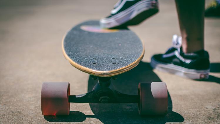 C’est quoi le «skateboard pilate», le nouveau sport à la mode sur TikTok?