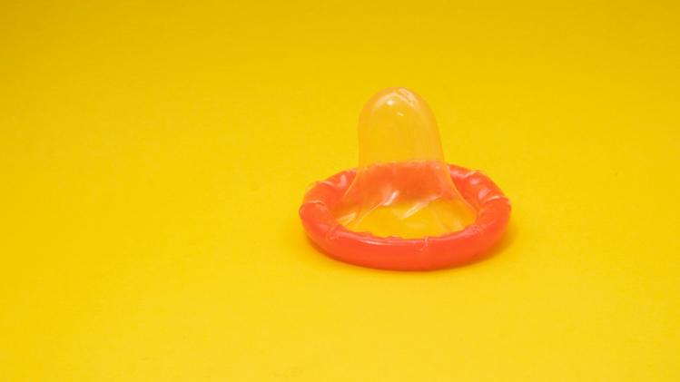 Pourquoi faut-il changer de préservatif lorsqu’on n’a plus d’érection?