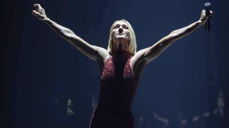 Céline Dion annule ses concerts prévus jusqu’à l’année prochaine