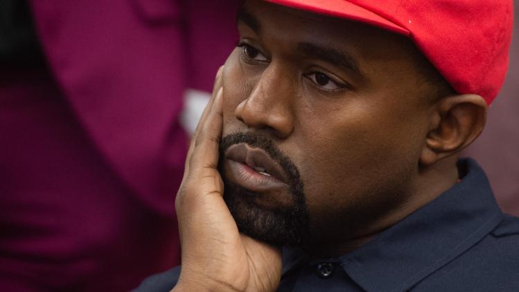 Le rappeur Kanye West est poursuivi pour agression