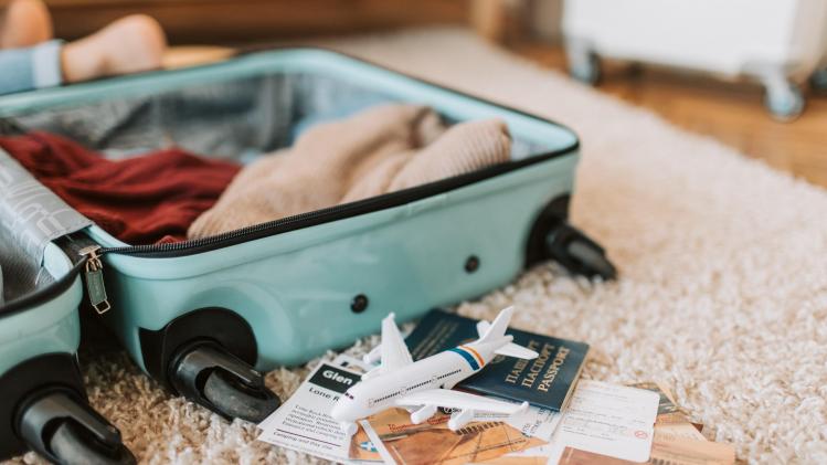 pexels-vlada-karpovich-faire sa valise pour des vacances étudiantes - Les meille