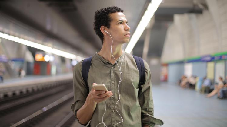 pexels-andrea-piacquadio-3799205